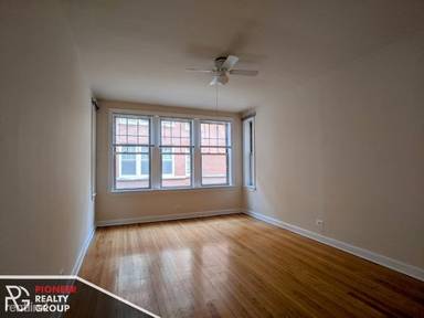 Main picture of 550-60 W Aldine Ave