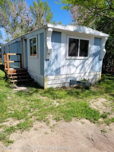 Main picture of 900 Albert Dr