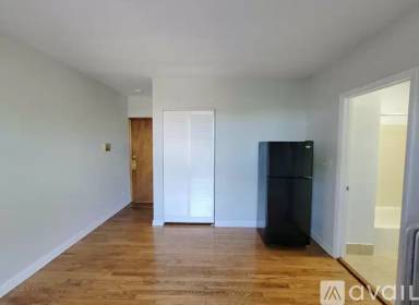 Main picture of 3524 N Marshfield Ave