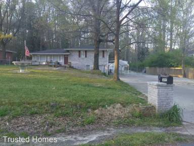 Main picture of 3697 Lithia Way