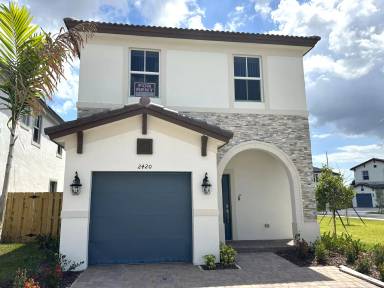 Main picture of 2420 SW 131st Ct