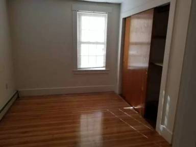 Main picture of 98 Apsley St