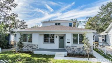 Main picture of 2525 4th St S