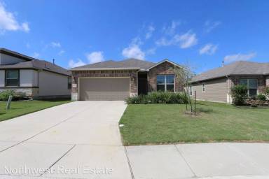 Main picture of 10314 Rosalina Loop