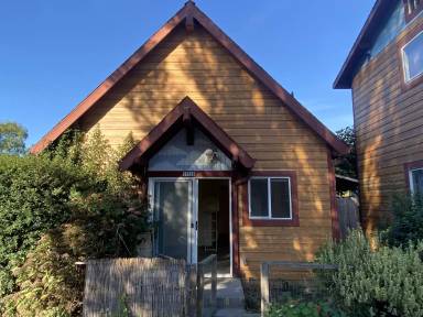 Main picture of 1235 Spear Ave