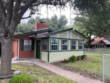 Main picture of 1312 W Park Ave