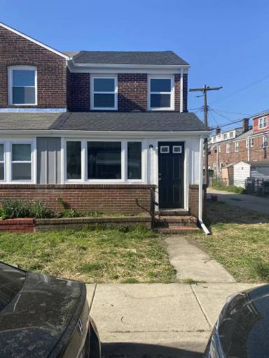 Main picture of 400 Maple Ln