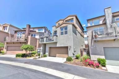 Main picture of 449 Constantine Ct