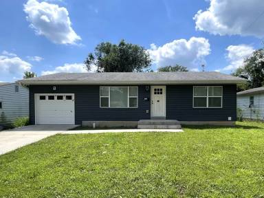 Main picture of 235 Kuhne Blvd