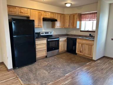 Main picture of 912 S Main St