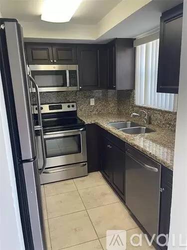 Main picture of 3301-31 NW 101st Ave
