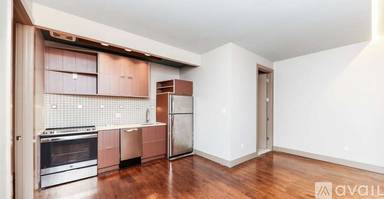 Main picture of 447 Meeker Ave