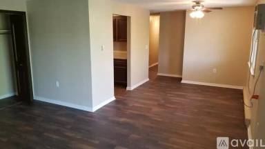 Main picture of 6175 Hocker Dr