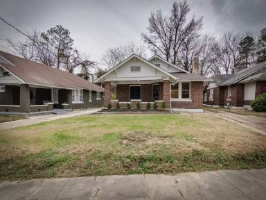 Main picture of 1255 Forrest Ave