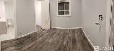 Main picture of 4211 W 156th St