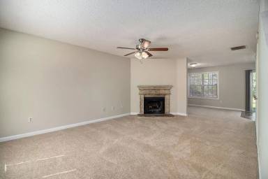 Main picture of 6584 Chestnut Oaks Rdg