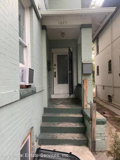 Main picture of 1641 Vine St