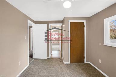 Main picture of 713 Huron St