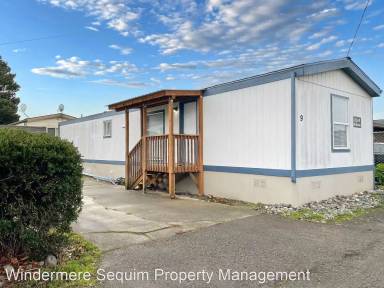 Main picture of 130 N 3rd Ave