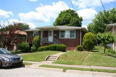 Main picture of 125 Capitol Dr