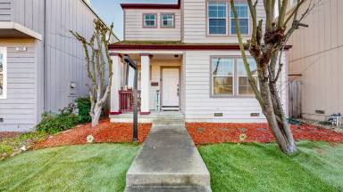 Main picture of 240 Anteeo Way