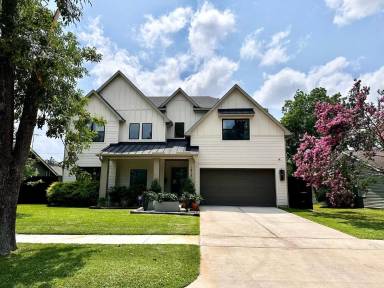 Main picture of 1917 Ridgemore Dr