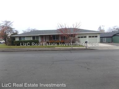 Main picture of 2835 NE 17th St
