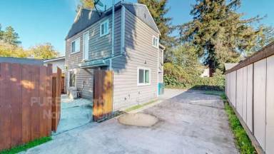 Main picture of 220 Olive St