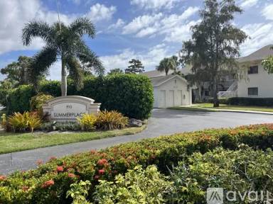 Main picture of 910 Vanderbilt Beach Rd