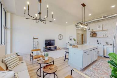 Main picture of 223 Sierra Dr SE