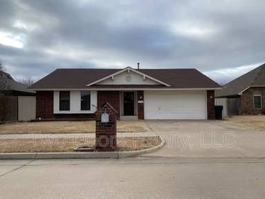 Main picture of 15109 Todd Way