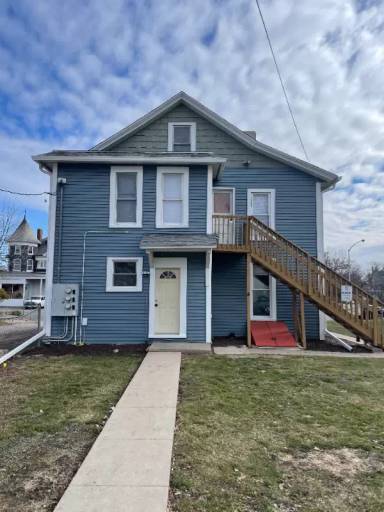 Main picture of 1414 Brady St