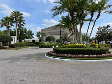 Main picture of Courtney Landing Condominium