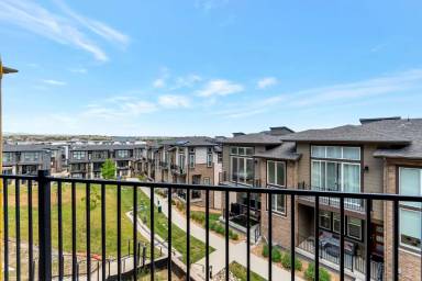 Main picture of 549 Canary Ln