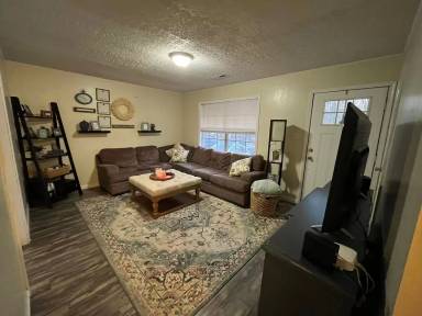 Main picture of 283 Hummingbird Ln