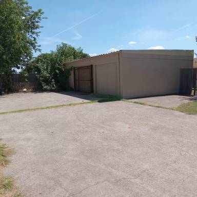 Main picture of 8008 Tillman St