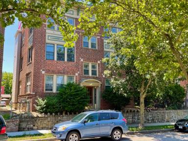 Main picture of 213 E 30th St