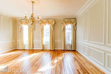 Main picture of 3325 R St NW
