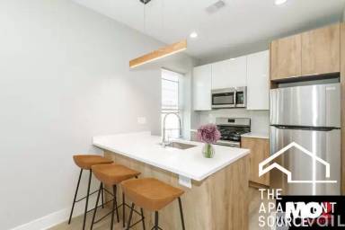 Main picture of 3023 W Cortland St