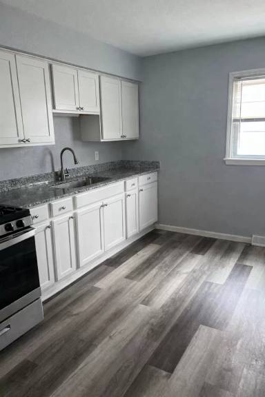 Main picture of 6048 N 61st St