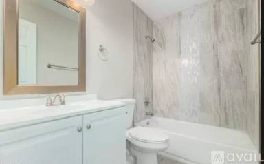 Main picture of 5067 E Lee St
