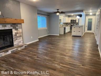 Main picture of 118 W Hensley St