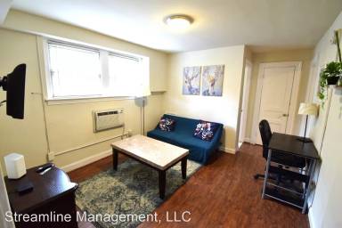 Main picture of 2415 Ontario Rd NW
