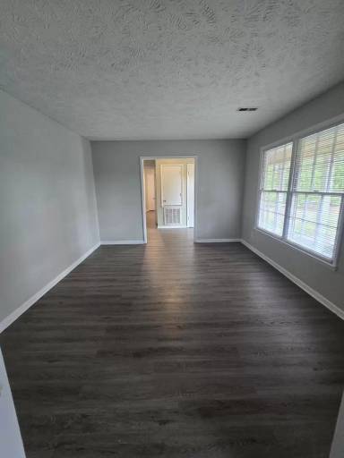 Main picture of 6824 Mahogany Rd