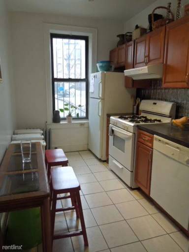 Main picture of 787 Washington Ave