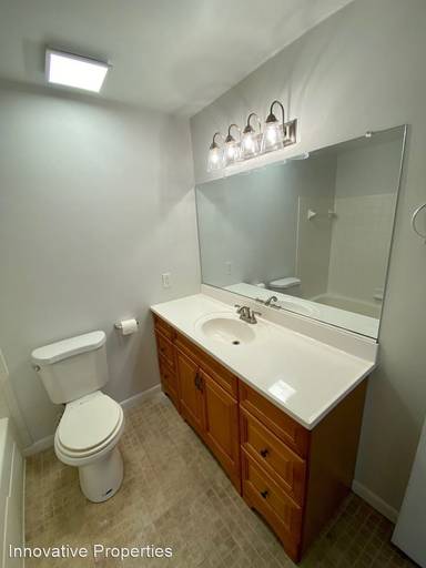 Main picture of 2570 Riva Rd