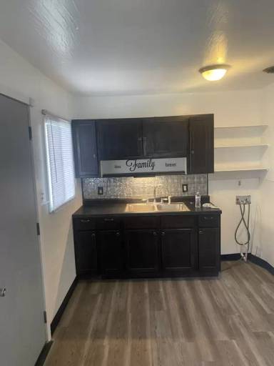 Main picture of 5129 E 10th Ave