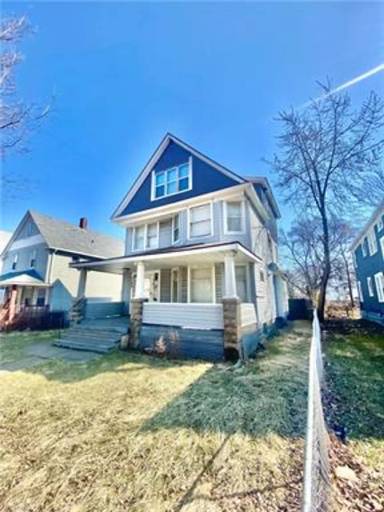 Main picture of 2109 W 98th St