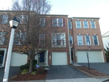 Main picture of 1017 Hotchkiss Pl