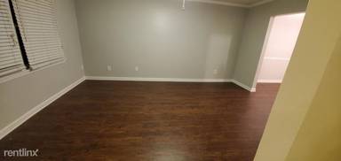 Main picture of 434 Muirs Chapel Rd